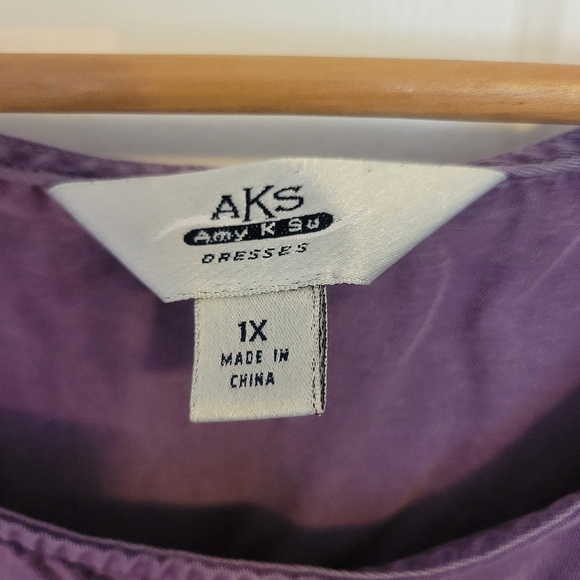 Vintage womans dress - Picture 4 of 5